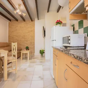https://precioso-apartamento-en-triana-seville-41010.es-andalucia.com